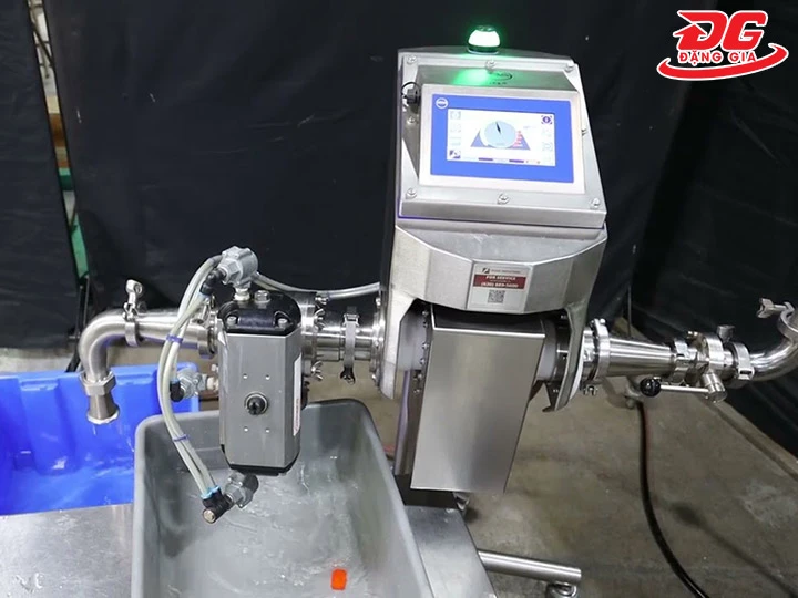 máy dò kim loại dạng đường ống