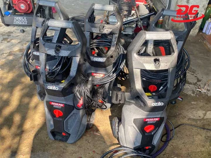 Máy rửa xe Ozito ít modek