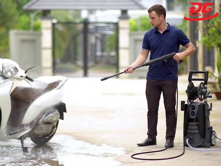 Ứng dụng máy rửa xe Hakawa