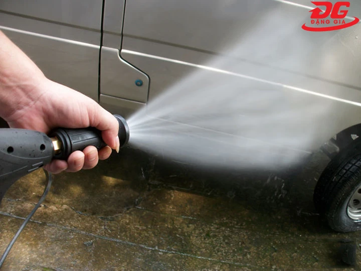 lưu lượng nước lớn