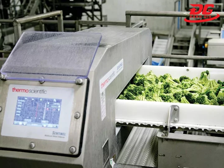 Màn hình Máy phát hiện kim loại cho nông sản dạng rơi tự do