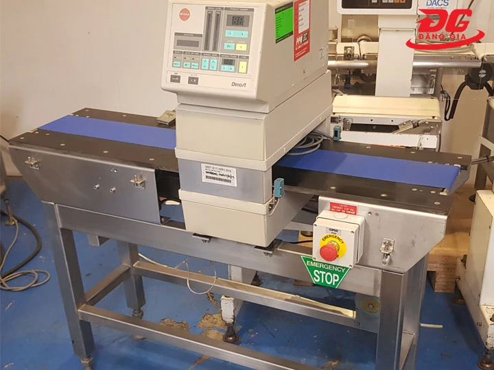 Máy dò kim loại Nikka