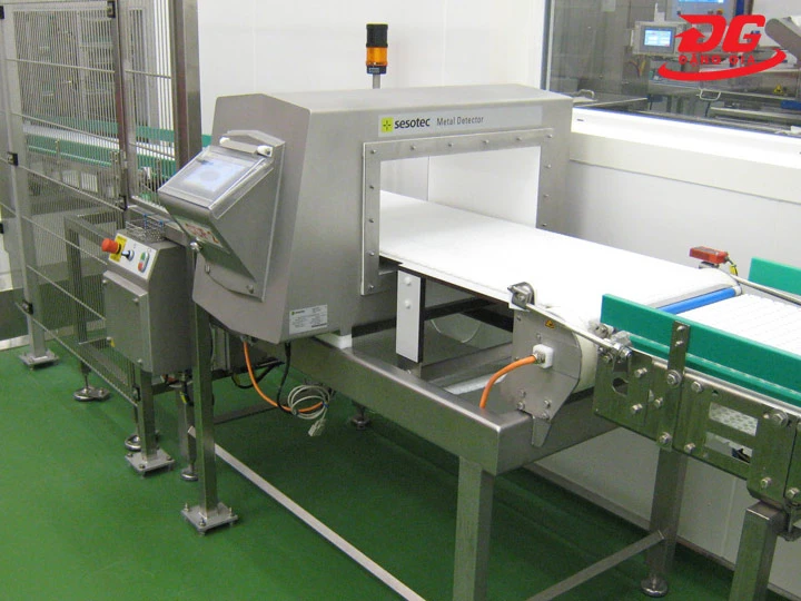 Máy dò kim loại Sesotec