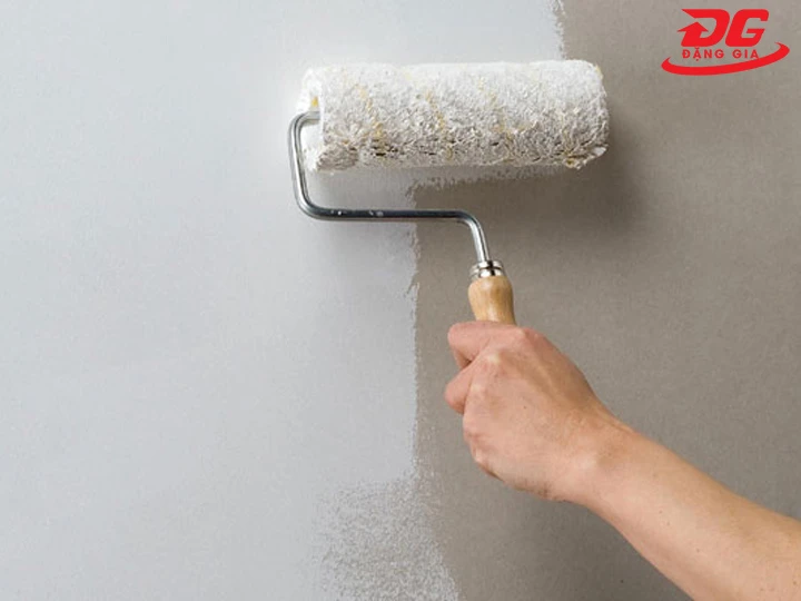 cách hút ẩm trong phòng sơn chống thấm