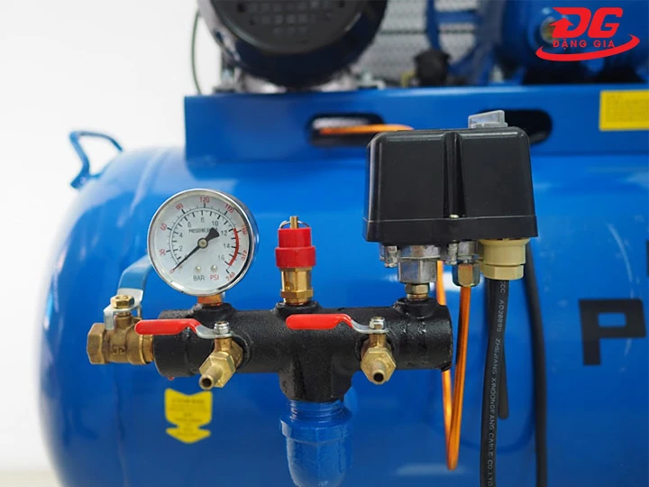 Máy nén khí Pegasus TM-V-0.25/12.5x2-230L 2 cấp