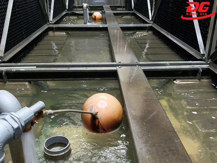 nhiệt độ nước vào ra