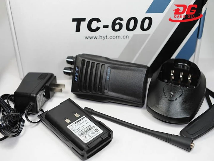 máy bộ đàm HYT TC-600