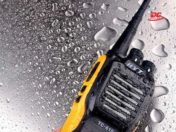 Bộ đàm cầm tay HYT TC-610P kháng nước