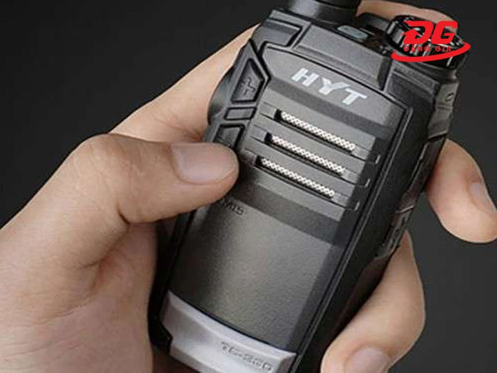 Giá bộ đàm Hytera HYT TC-320 trên thị trường hiện nay?