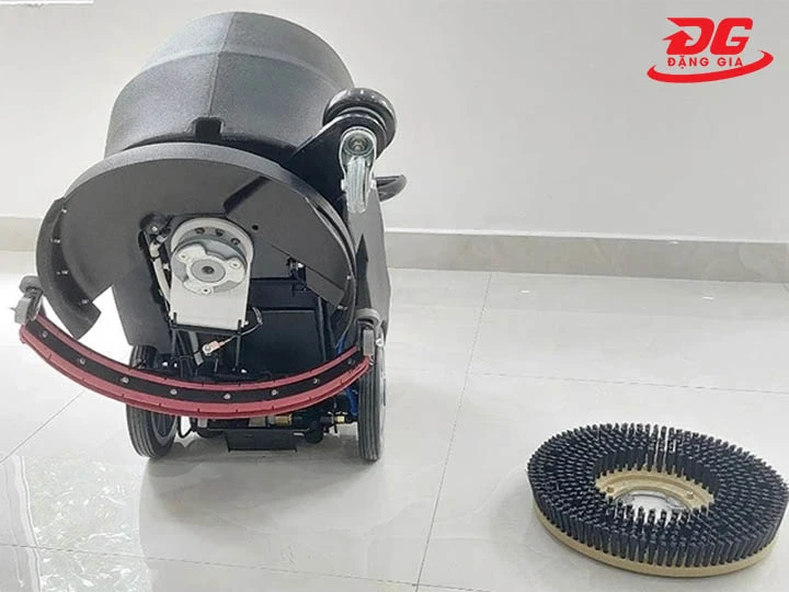 kiểm tra máy chà sàn HiClean HC430