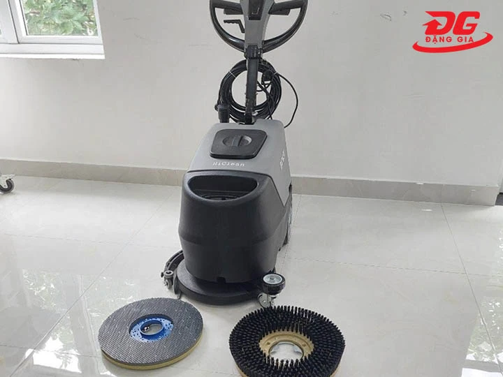 Máy chà sàn HiClean HC430: Làm sạch sâu, nhanh, giá tốt
