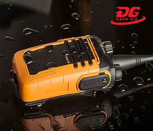 Bộ đàm Hytera BD618 4