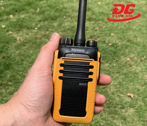 Bộ đàm Hytera BD618 3