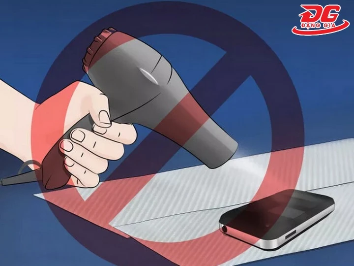 không hút ẩm điện thoại bằng máy sấy