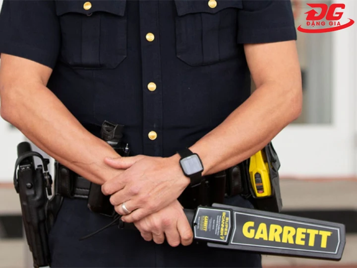 máy dò kim loại an ninh