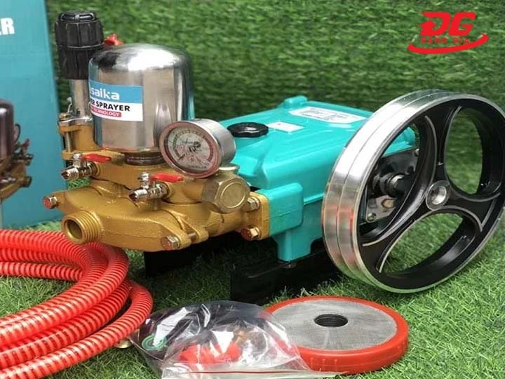 Máy xịt rửa xe Saika cao áp 3HP