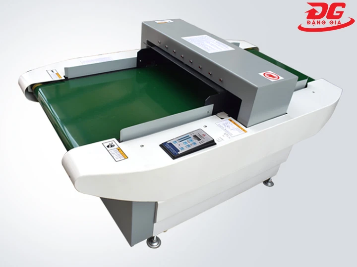 Tổng kho Đặng Gia - sẵn máy dò kim loại máy mặc VFG-700K, giá rẻ