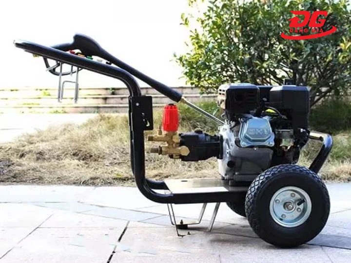 mua máy phun rửa xe cao áp Palada 2900-9.0HP