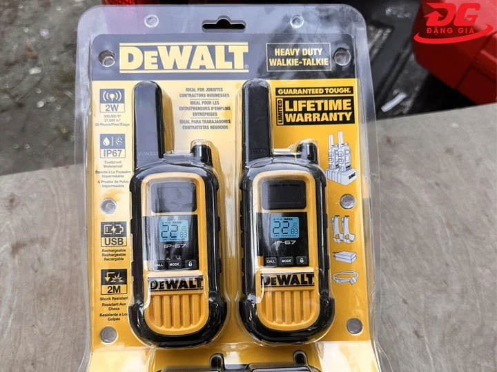 Bộ đàm cầm tay Dewalt DXFRS800