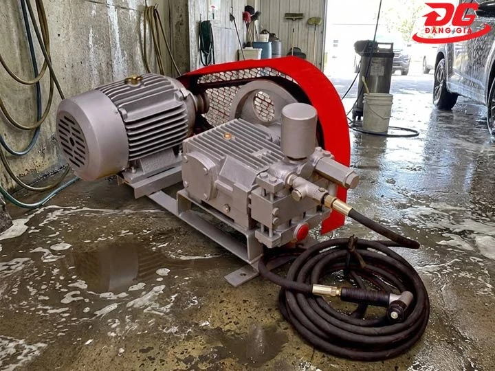 Máy rửa xe dây đai ATP 01