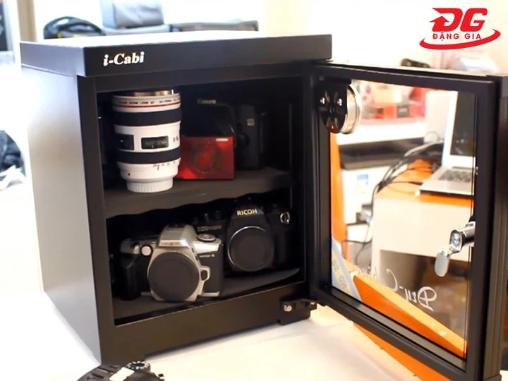 thiết kế bên trong của tủ chống ẩm I-Cabi
