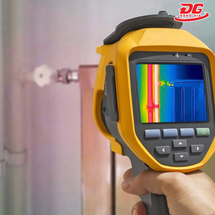 màn hình cảnh báo của máy dò điện âm tường