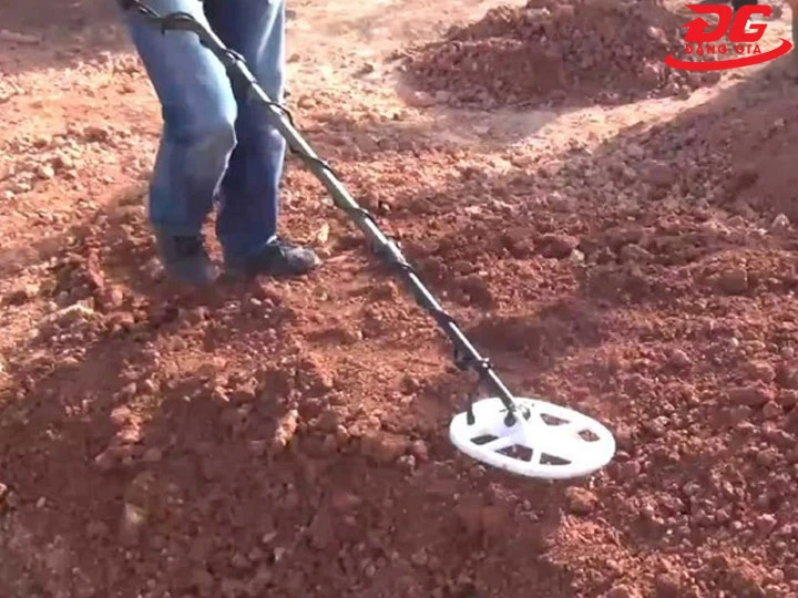 Ứng dụng máy dò kim loại trong cứu nạn