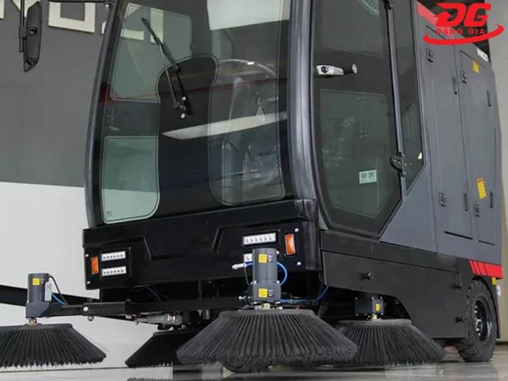 Chổi xe quét rác DQC - Tech
