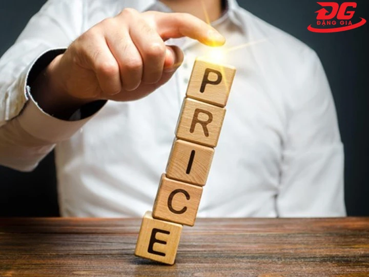 Giá xe quét rác DQC - Tech