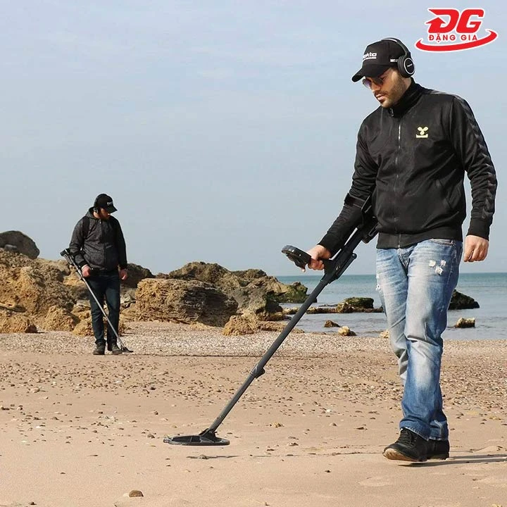 sử dụng Máy dò kim loại Nokta Impact