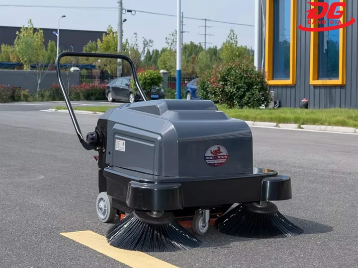 xe quét rác DQC - Tech đẩy tay