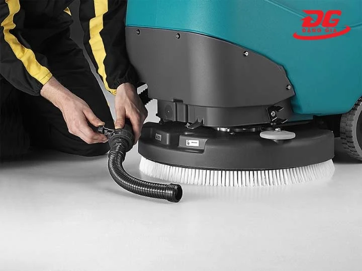 bảo dưỡng máy chà sàn liên hợp Eureka E50