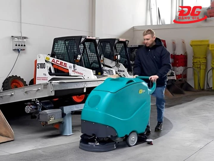 máy chà sàn liên hợp Eureka E50 tối ưu chi phí