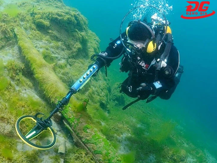 máy dò kim loại Trung Quốc dưới nước