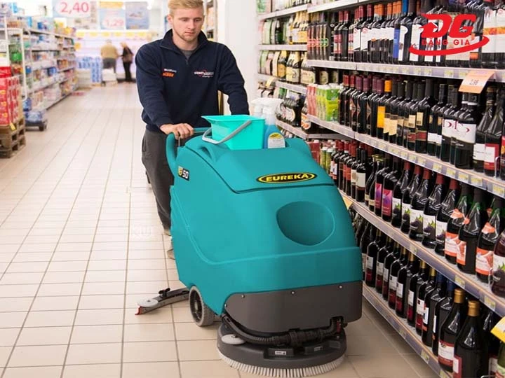 ứng dụng máy chà sàn liên hợp Eureka E50