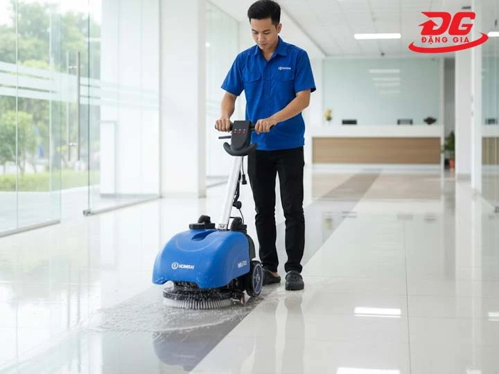 Máy chà sàn liên hợp mini Kumisai KMST201 hút sạch