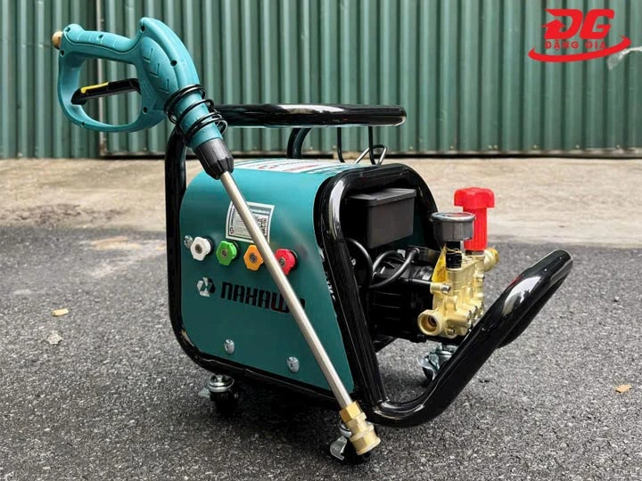 Máy rửa xe Nakawa NK-MP3000plus