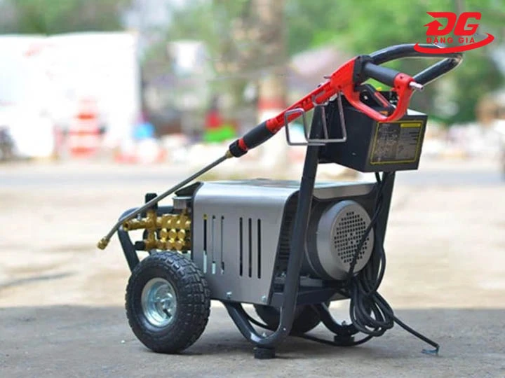 Máy rửa xe ô tô Lutian 18M25-4T4 bền