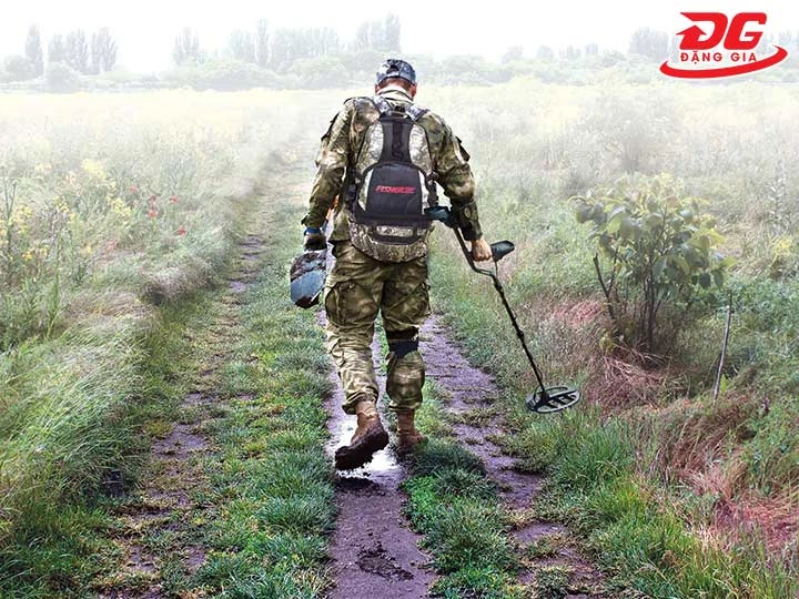 sử dụng máy dò kim loại Fisher F75