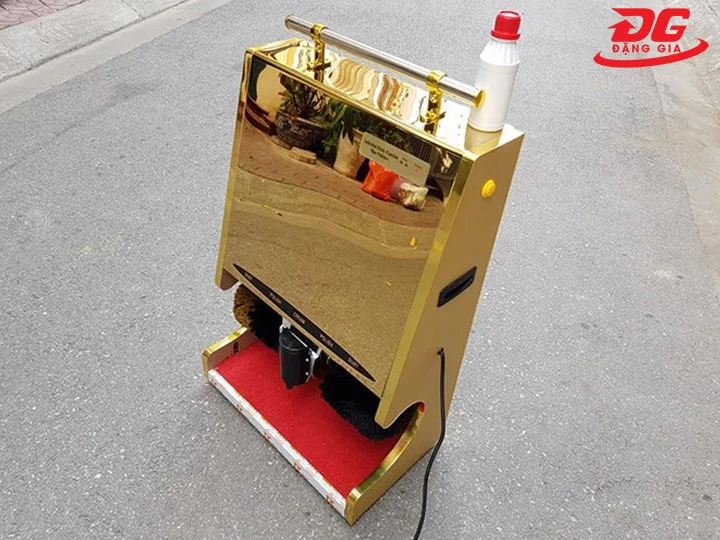máy đánh giày tự động