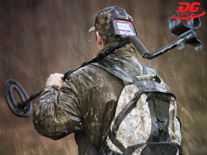 máy dò kim loại Fisher F44 Mỹ chống nước