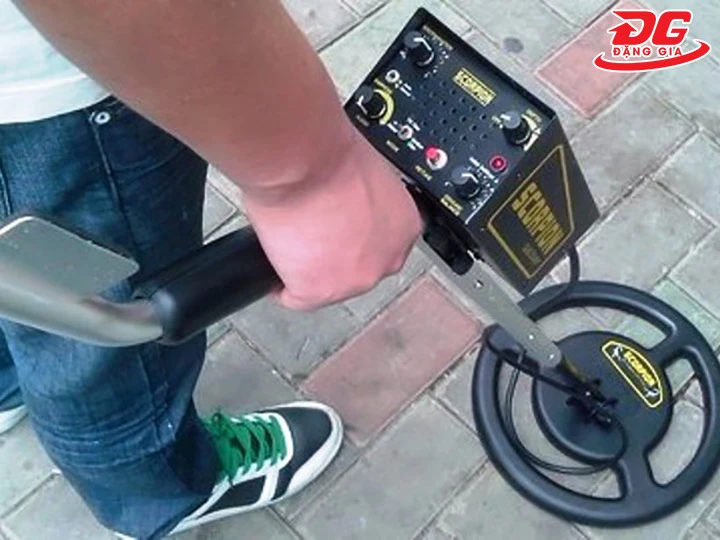 sử dụng Garrett Scorpion Gold A9