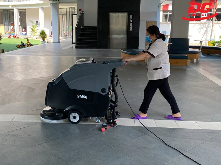 Ứng dụng máy chà sàn Kraffer GM50