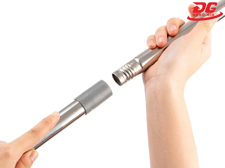 gắn thân cây lau