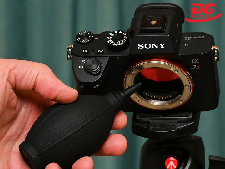 Cách vệ sinh bảo quản máy ảnh