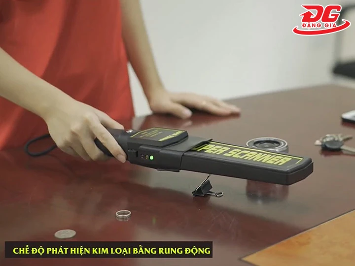 máy dò kim loại Scanner TX-1001B cảnh báo âm thanh