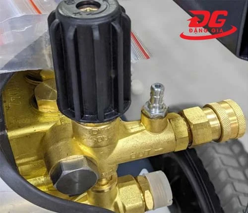 Máy rửa xe ô tô dầu Diesel LUTIAN 18D35-10A 2