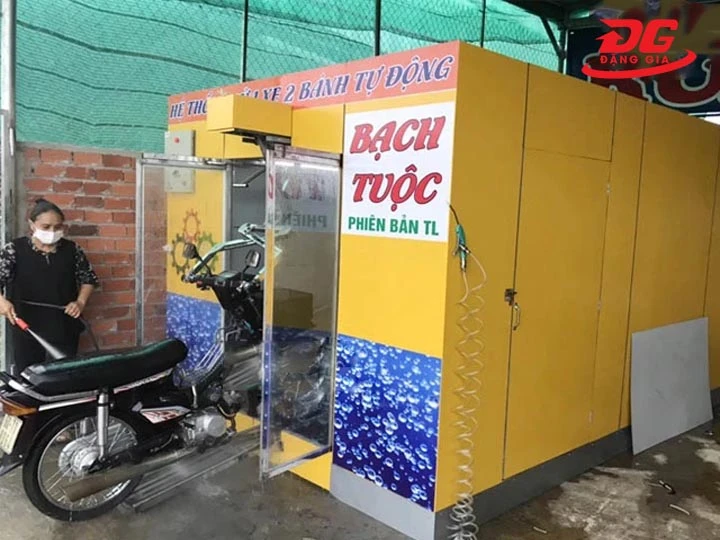 Thiết bị rửa xe máy tự động Bạch Tuộc