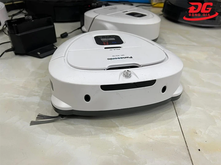 Robot hút bụi tự động Panasonic RULO MC-RSC10-W