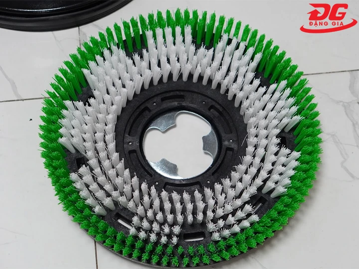 bàn chải cứng máy chà sàn